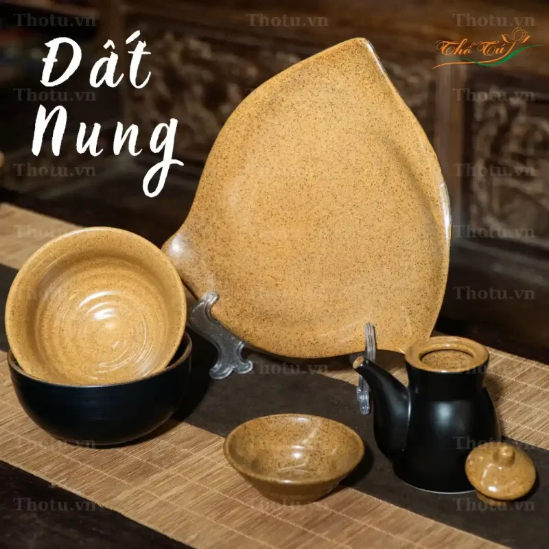 Bát đĩa Thổ Tú
