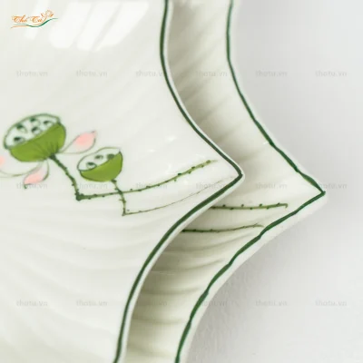 Đĩa sao men kem đài sen Bát Tràng