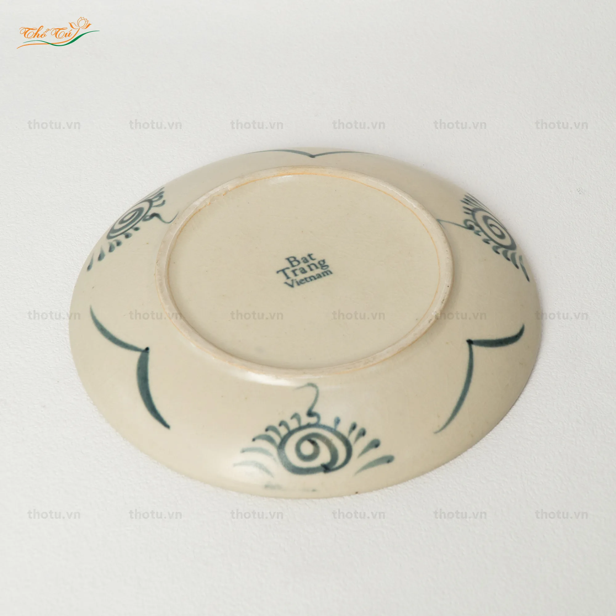 Đĩa tròn men rạn hoa cúc Đĩa tròn men rạn hoa cúc