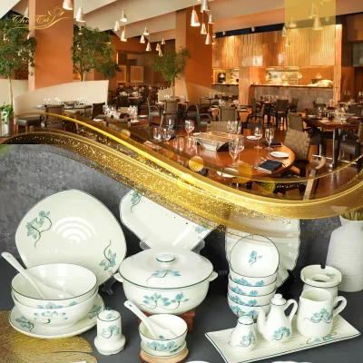Hoạ tiết sen trên bát đĩa gốm sứ truyền thống
